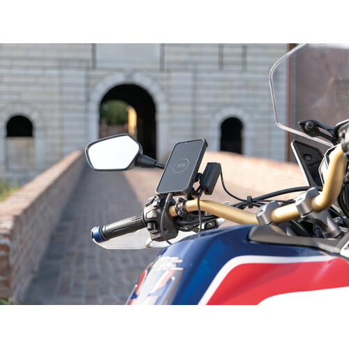 Trek X, Caricatore usb con doppia presa USB (USB A + USB C) resistente alla pioggia - immagine 8