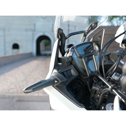 Trek X, Caricatore usb con doppia presa USB (USB A + USB C) resistente alla pioggia - immagine 10